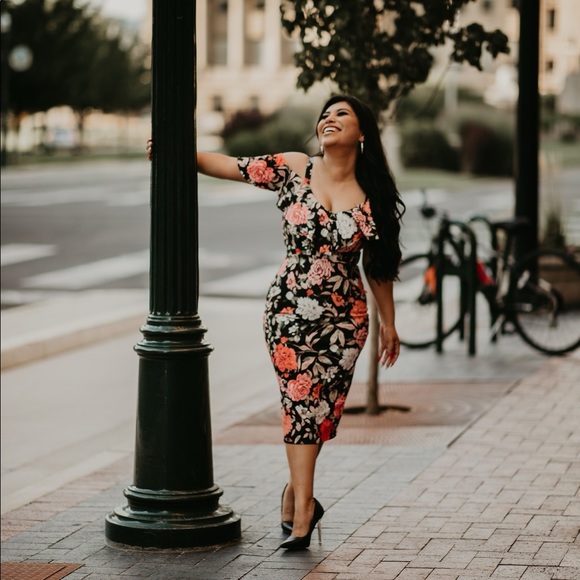 Flower dress! - Picture 2 of 2